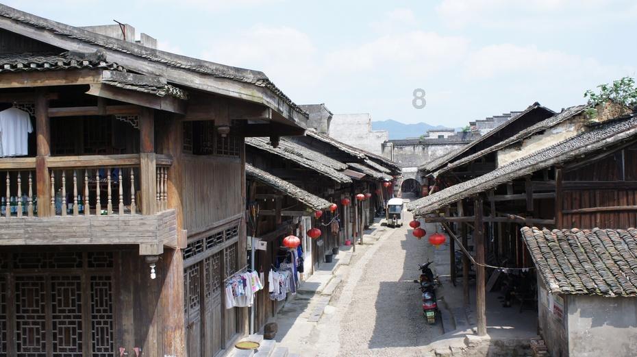 逃离黑白系房屋